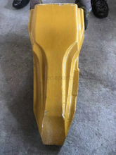 5053982 Tanden van emmer